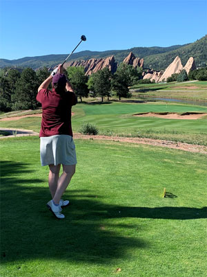 Teeing off towards the Red Rocks 